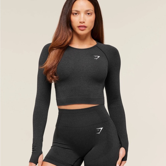 Gymshark Tops - Gymshark Black Long Sleeve Crop Top